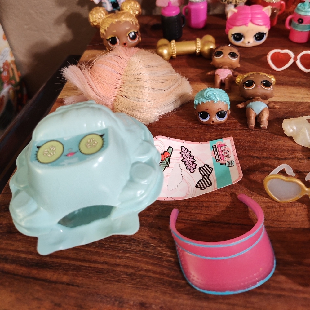 L.O.L. Surprise Tot & Baby Dolls With Accessories Lot - Picture 6 of 6